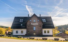 Apartmány Faustin